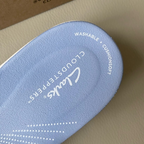 CLARKs Cloudstepper 🍒 - Picture 3 of 7